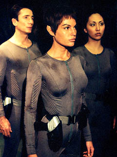 Malcolm, T'Pol, and Hoshi in "Sleeping Dogs"