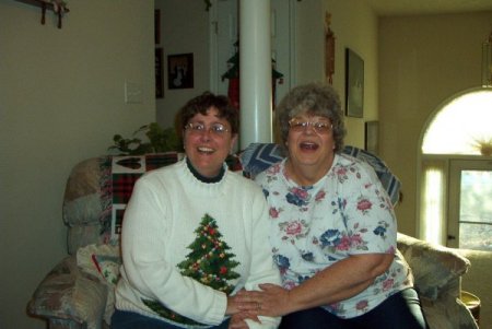 Kapps and Mamajan Dec 27, 2001 in Fredericksburg, Va at Mamajans daughters house