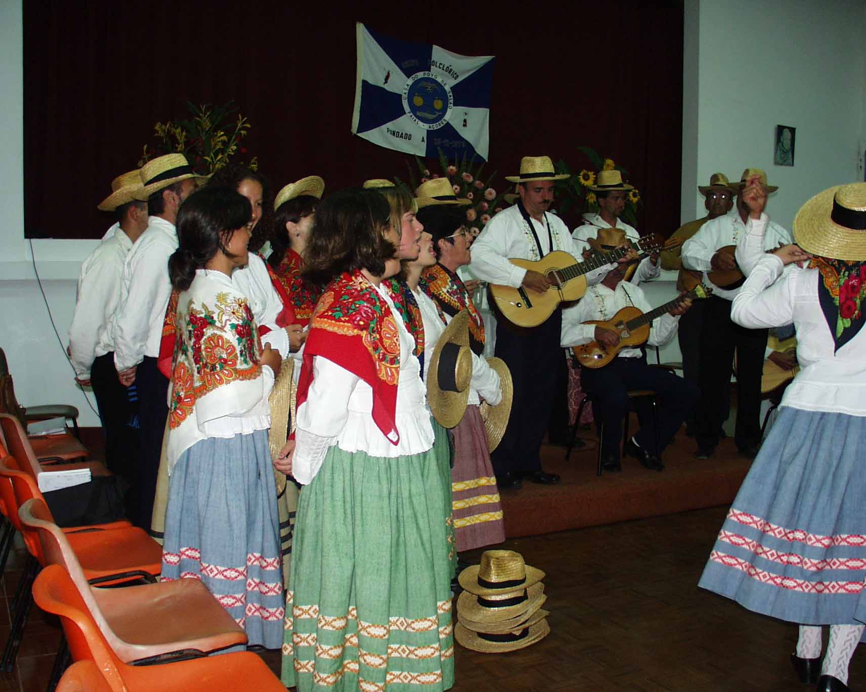 Grupo Folcl�rico do Sal�o