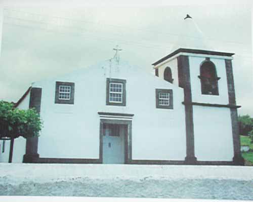 Igreja Paroquial do Sal�o que foi estru�da pelo sismo