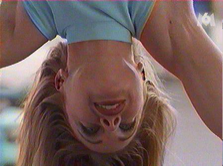 da090140.JPG, 19859 bytes, 02/09/2001