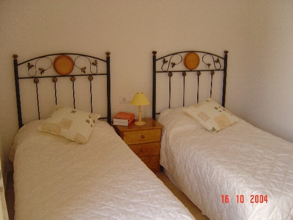 e-mail fuerteventuraholidayhomes@yahoo.co.uk