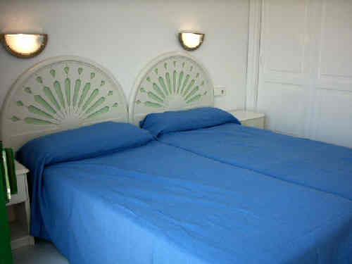 one bedroom apartment in complex to rent caleta de fuste canary islands