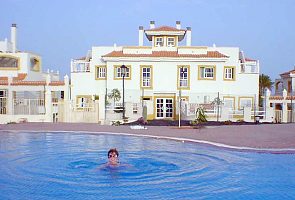 e-mail fuertventuraholidayhomes@yahoo.co.uk