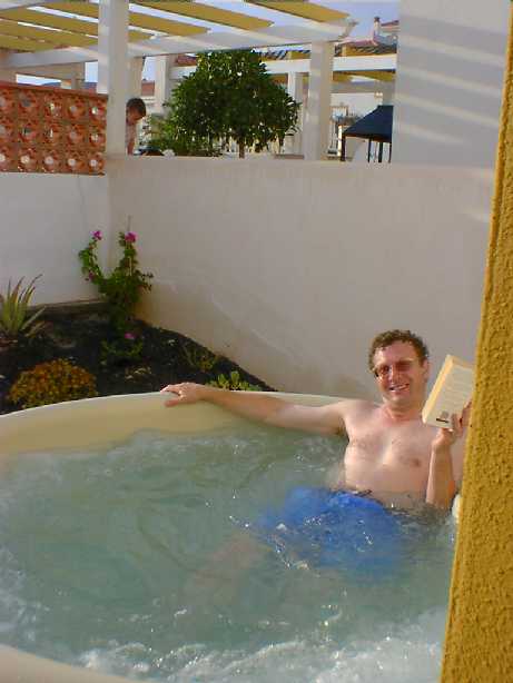 e-mail fuertventuraholidayhomes@yahoo.co.uk