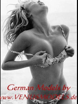 Claudia Schifer have fun