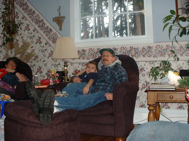 Bubba and Papa John 12-25-01