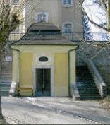 Jakobsbrunnen am Fu� unserer Kirche