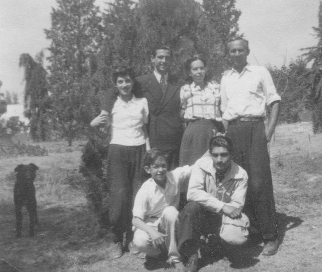Vattie, Muttie y el Abuelo Lobo a la edad de 15 a�os