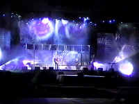 sing2k.jpg (199693 bytes)