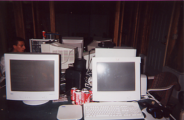 5_6_macabrewhore_rigs.jpg (109684 bytes)