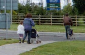 Parents with buggies: Detail