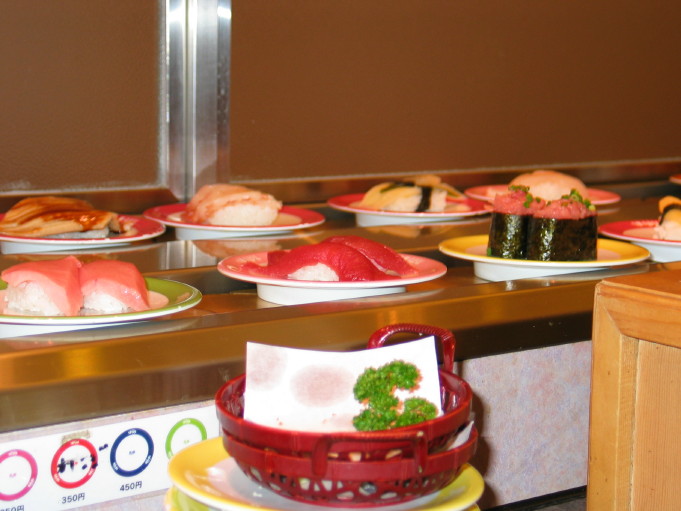 "Sushi-go-round" (Toto's) in Japan
