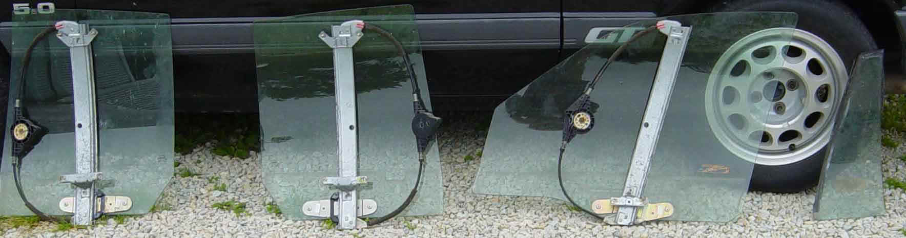 WINDOWS.jpg (68682 bytes)