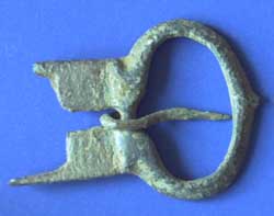 Medieval buckle with forked spacer-plate
