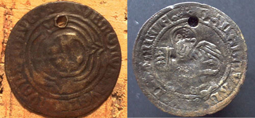 Bronze jetton or trade token from c.1530, made in Nuremburg.<br> Obverse, 'Lion of St Mark', reverse is the standard orb and cross. Maker von Hans KRAUWINKEL
