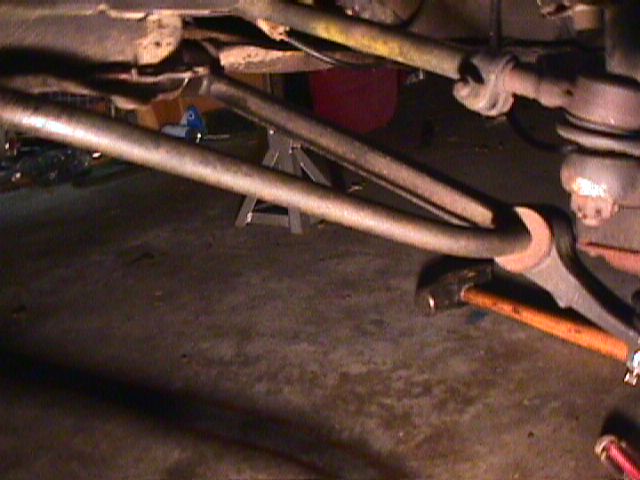 The control arm in its place.