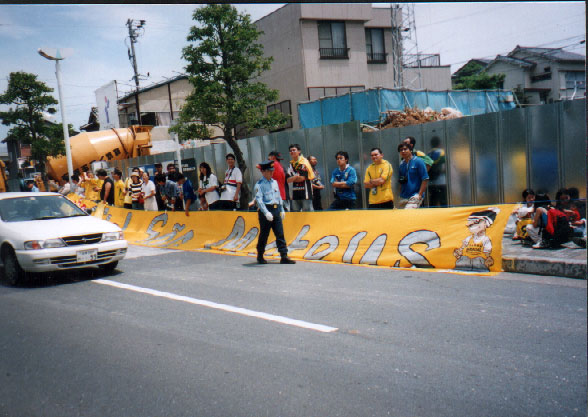 na frente do hotel 2