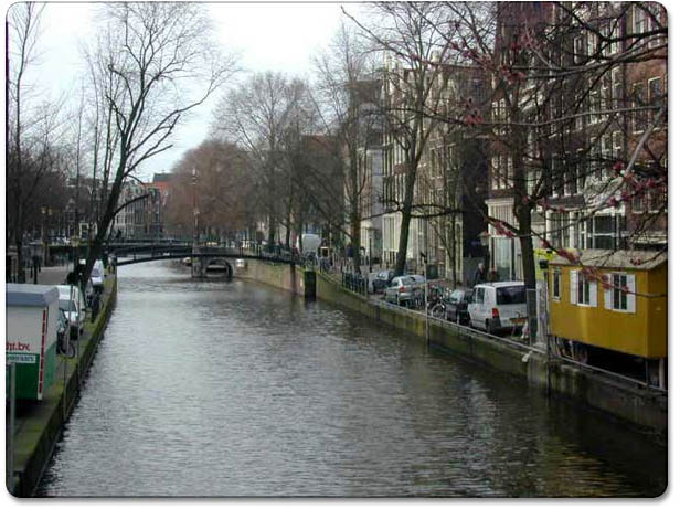 amsterdam_canal3