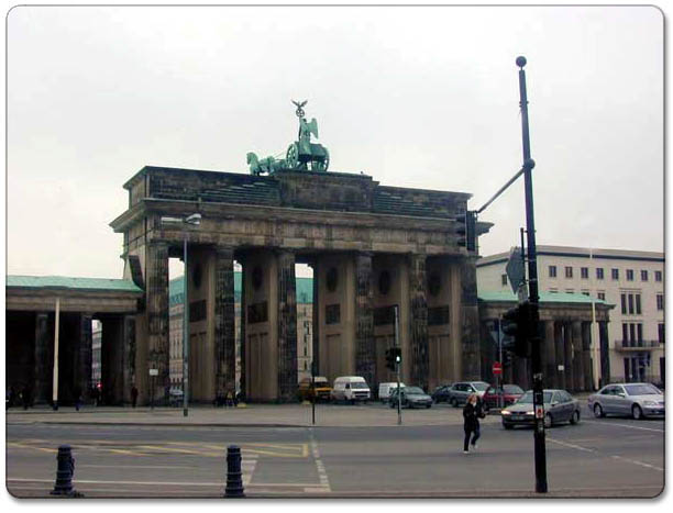 berlin_gate_back