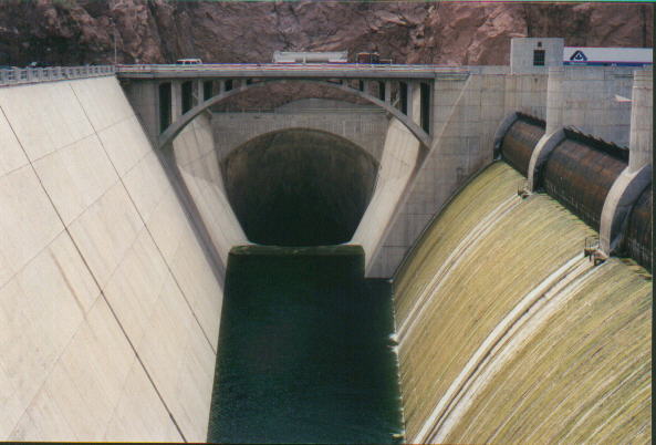 Spillway.jpg (41705 bytes)