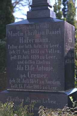 Closeup of the Martin C. D. Hafermann grave