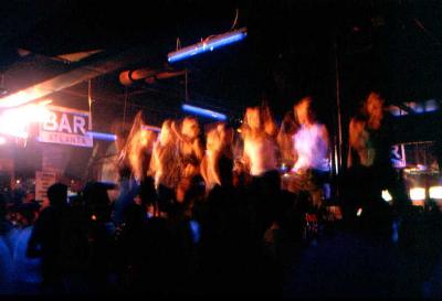 bar1.jpg (14671 byte)