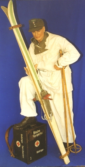 snowcamo1.jpg (145642 bytes)
