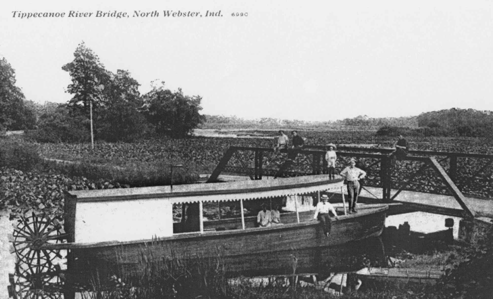 City of Webster Sternwheeler on&nbsp; Lake Tippenoe