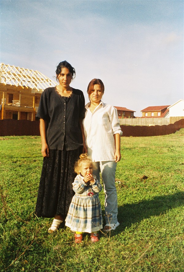 Roma neighbors