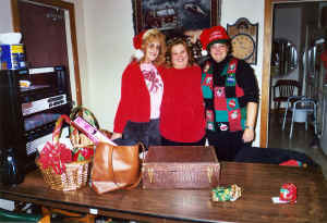 partygirls1.jpg (216592 bytes)