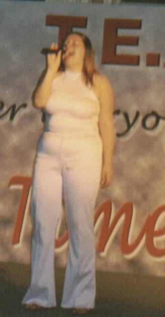 ne-one who knows where this picture is from will know that i want 2 4get about it, but i'll put it up neway