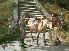 D'Artagnan och hans far samt häst i filmen »D'Artagnan och de tre musketörerna« (Sovjetunionen 1978)