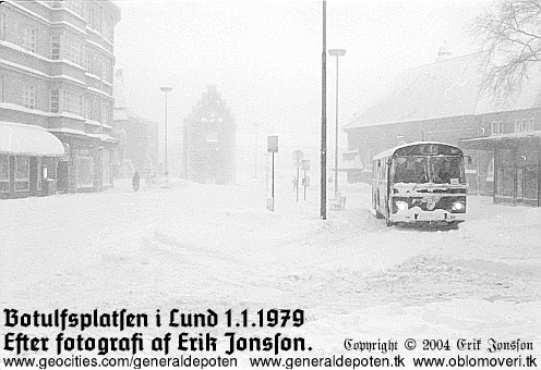 bild av buss nummer 4 på Botulfsplatsen i Lund under nyårsstormen på nyårsdagen den 1 januari år 1979