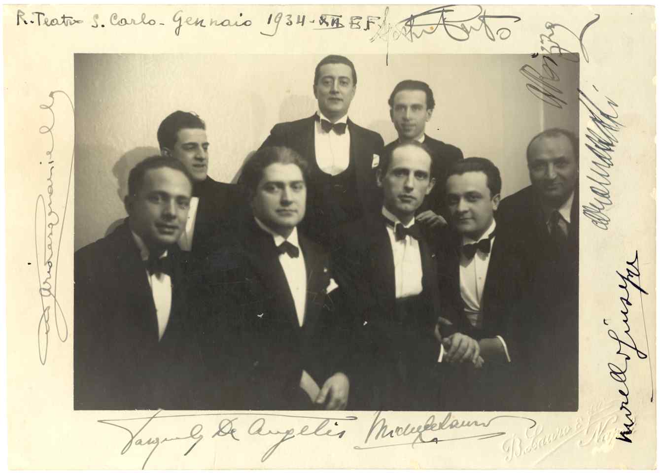 1934 Foto di gruppo al teatro S. Carlo