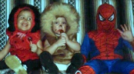 Savannah, Tre' and Tyler
Halloween 2001