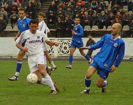 Ionanidze turns away from Anchabadze