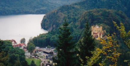 viewoftown.jpg (17802 bytes)