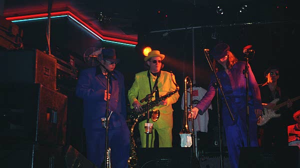 /user/Photo_Gyration_Rooters_Show2.jpg