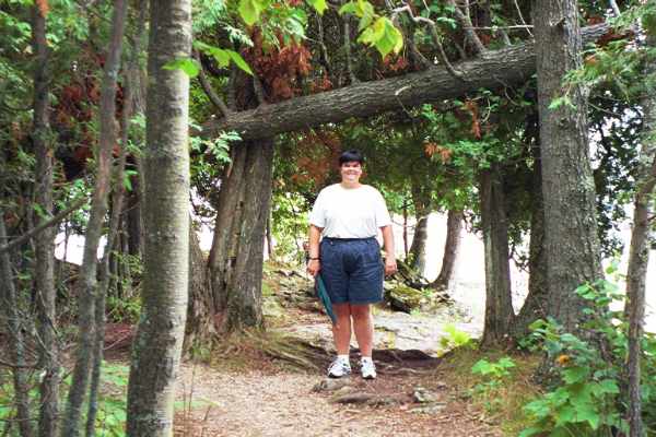 /user/photo_Sharie_under_tree.jpg