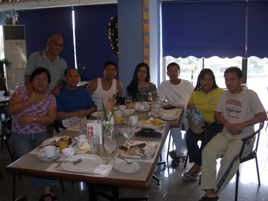 The Balikbayans at Star Plaza coffee shop