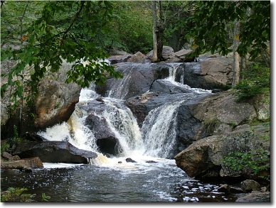 CLICK ON the PICTURETRAIL ICON below to view MORE pics and PRICES ALBUM.