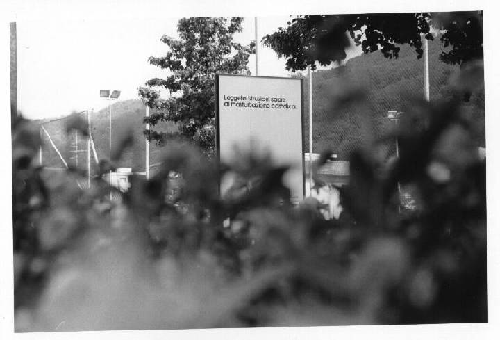 pixel, affissione pubblica, stadio comunale, chiasso, svizzera, spazi pubblicitari, dal 18 al 30 maggio 1998