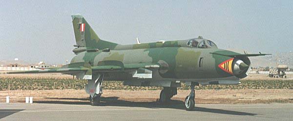 avion cazabombardero Sukhoi 22 supers�nico