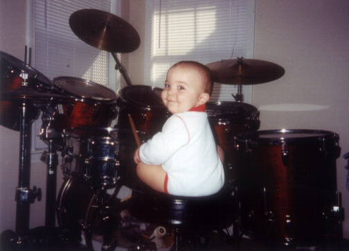 drummer2.jpg (22180 bytes)
