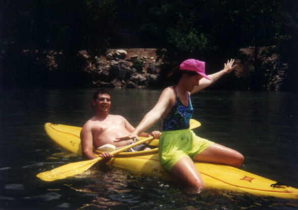 mj_kayak.jpg (40251 bytes)