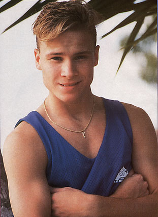 Look at those muscles!!MMMMMM!!