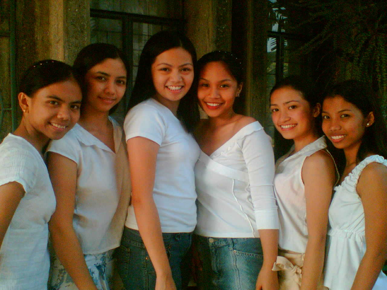 group namin sa IDC presentation