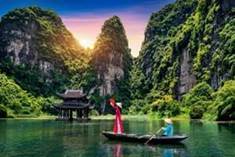 Ein Bild, das drau�en, Baum, Wasser, Landschaft enth�lt.

Automatisch generierte Beschreibung