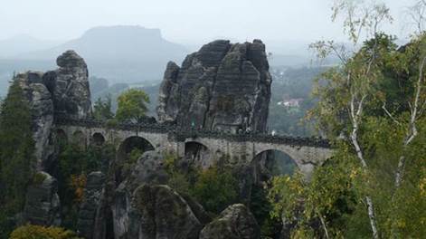 Ein Bild, das drau�en, Geb�ude, Baum, Himmel enth�lt.

Automatisch generierte Beschreibung